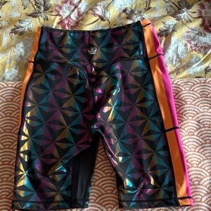 Crowned Athletics NWOT Geodesic Night Biker shorts Medium